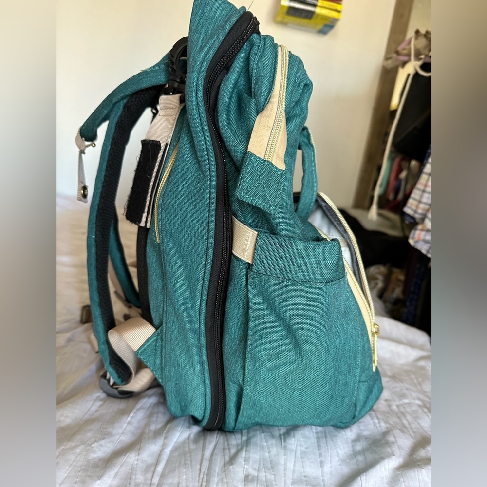 Mommy Bed Backpack with USB Charging and stroller straps - Picture 11 of 11